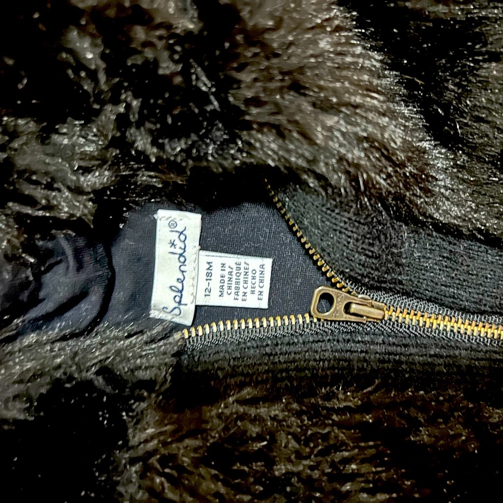 Girls splendid short sleeve black fake fur vest.  Adorable.  Hooded. 12 months.